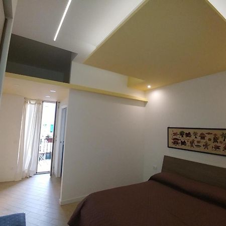 Hotel Kosié - il comfort di classe con due matrimoniali e due bagni indipendenti Palermo Esterno foto