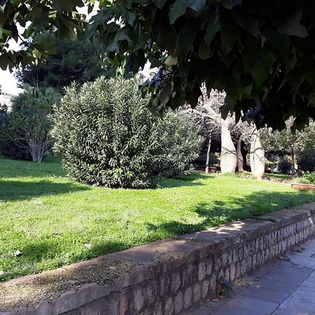 Hotel Kosié - il comfort di classe con due matrimoniali e due bagni indipendenti Palermo Esterno foto