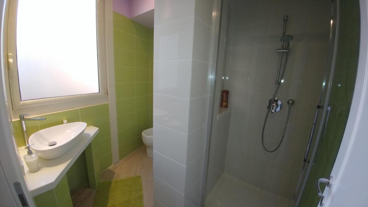Hotel Kosié - il comfort di classe con due matrimoniali e due bagni indipendenti Palermo Esterno foto