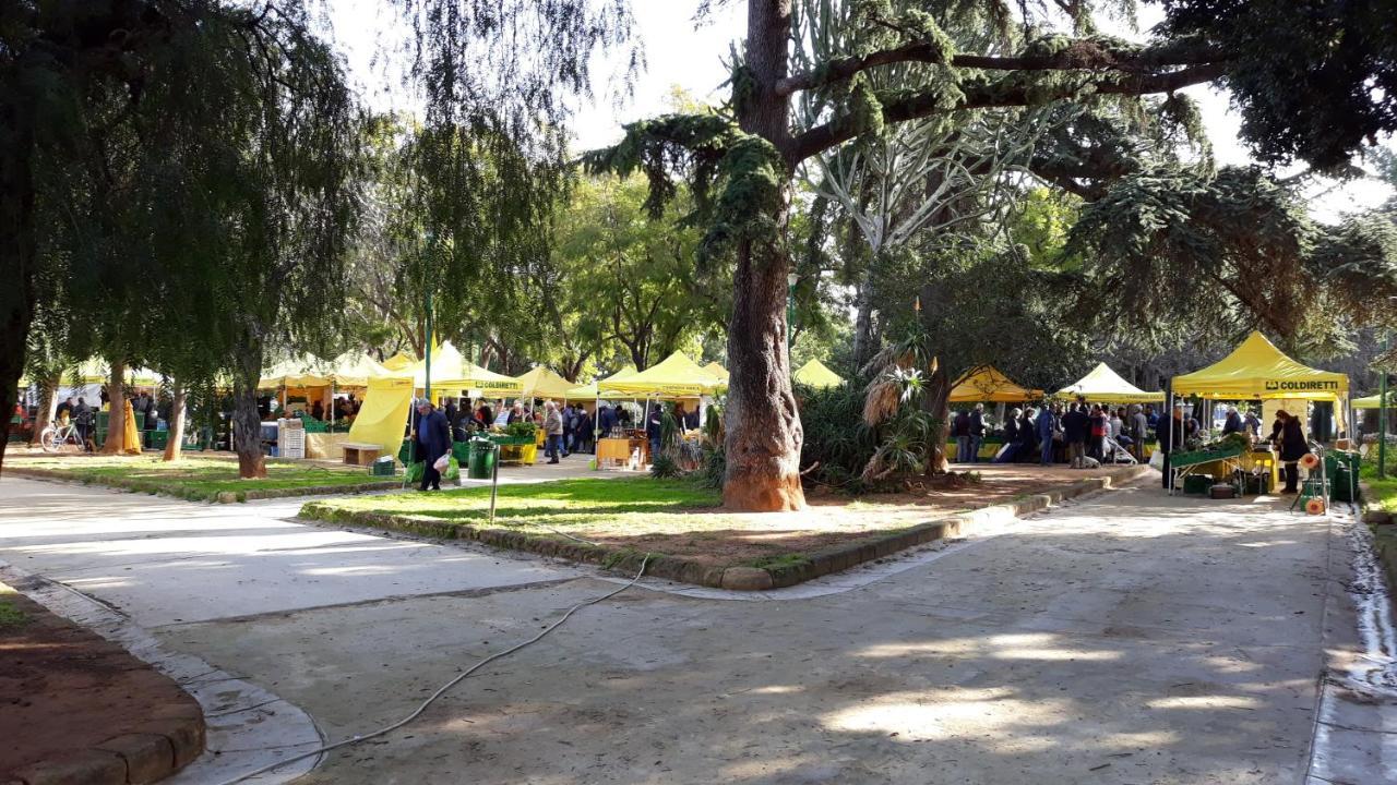 Hotel Kosié - il comfort di classe con due matrimoniali e due bagni indipendenti Palermo Esterno foto
