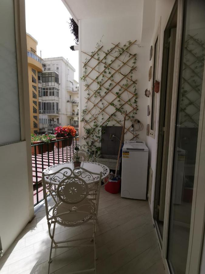 Hotel Kosié - il comfort di classe con due matrimoniali e due bagni indipendenti Palermo Esterno foto